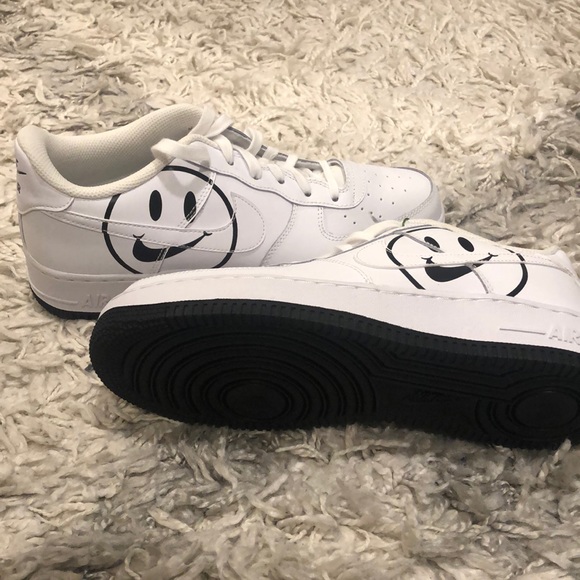 air force smiley face